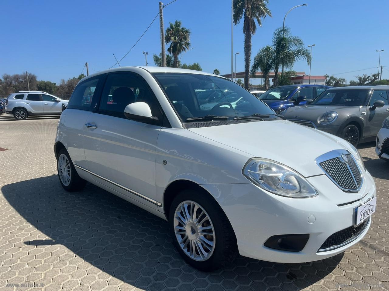 LANCIA Ypsilon 1.2 69 CV Platino