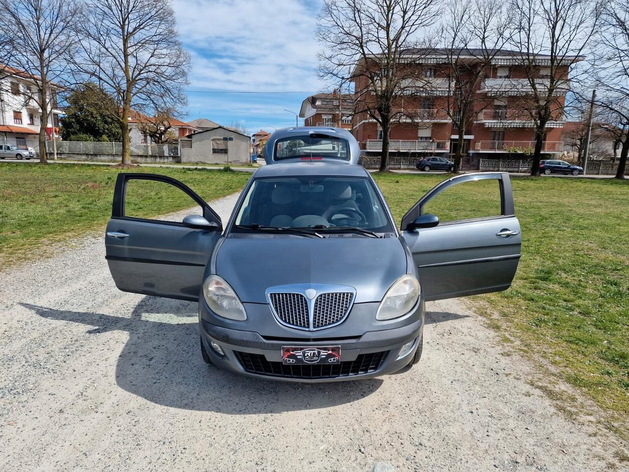Lancia Ypsilon 1.2 60cv motore Fire motore con solo 45mila km i