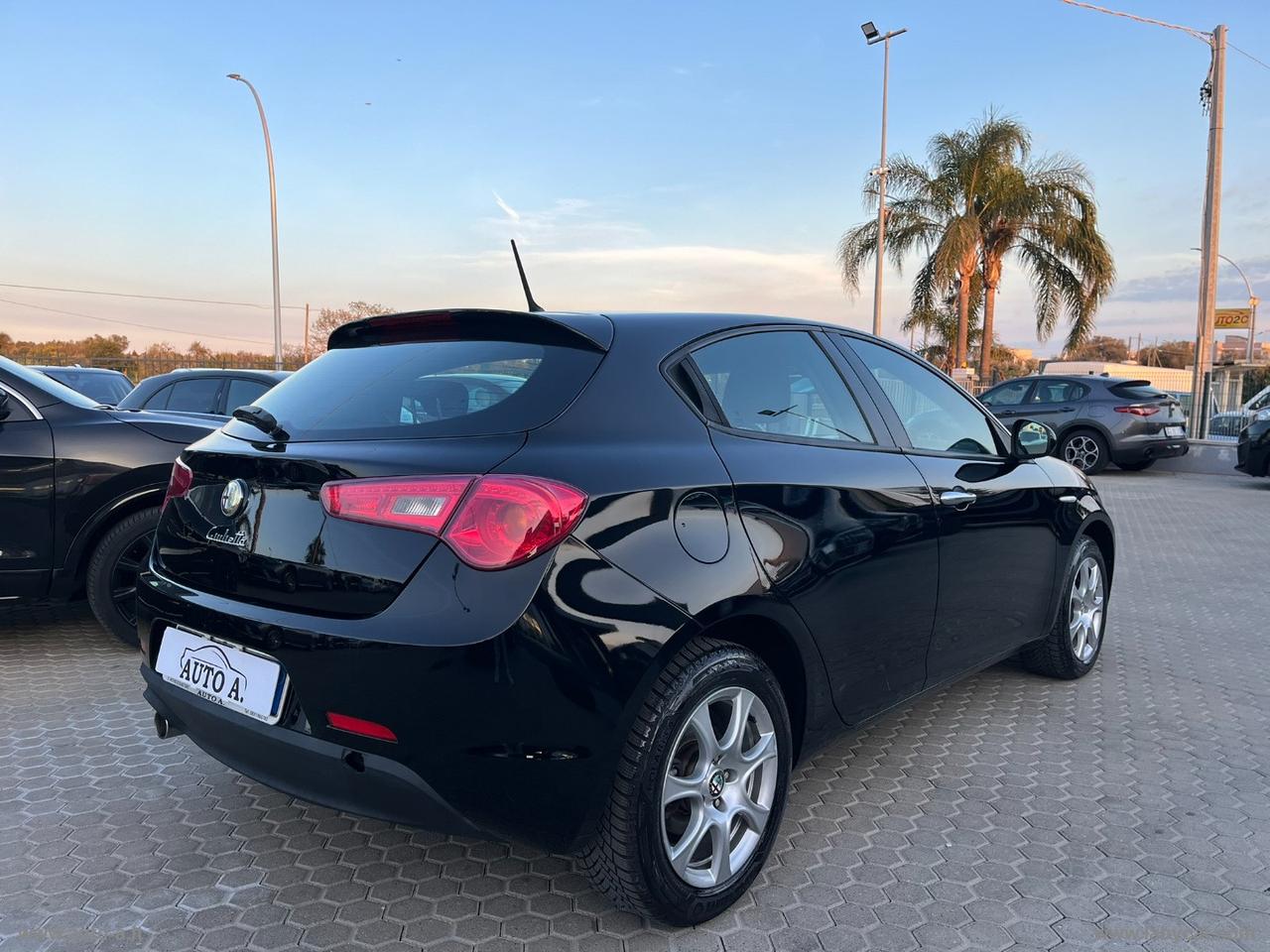 ALFA ROMEO Giulietta 1.6 JTDm-2 105 CV Distinctive