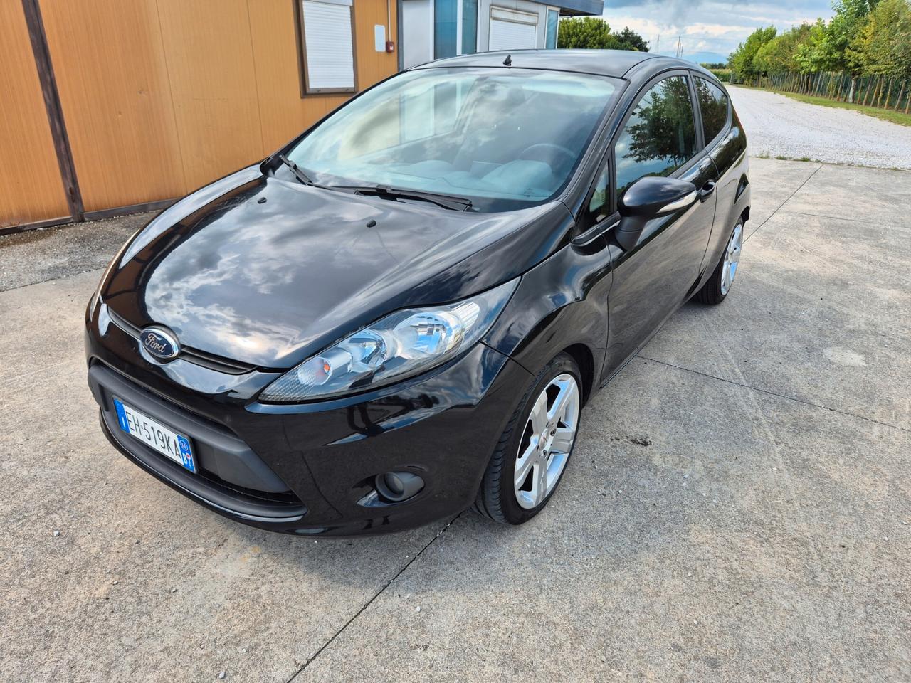 Ford Fiesta Fiesta+ 1.4 TDCi 70CV 3 porte