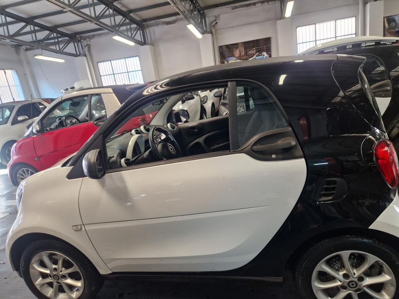 Smart automatica solo 46000km 2017 garanzia