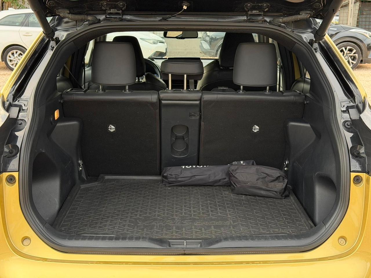 Toyota Yaris Cross 1.5 Hybrid 5p. E-CVT AWD-i Premiere