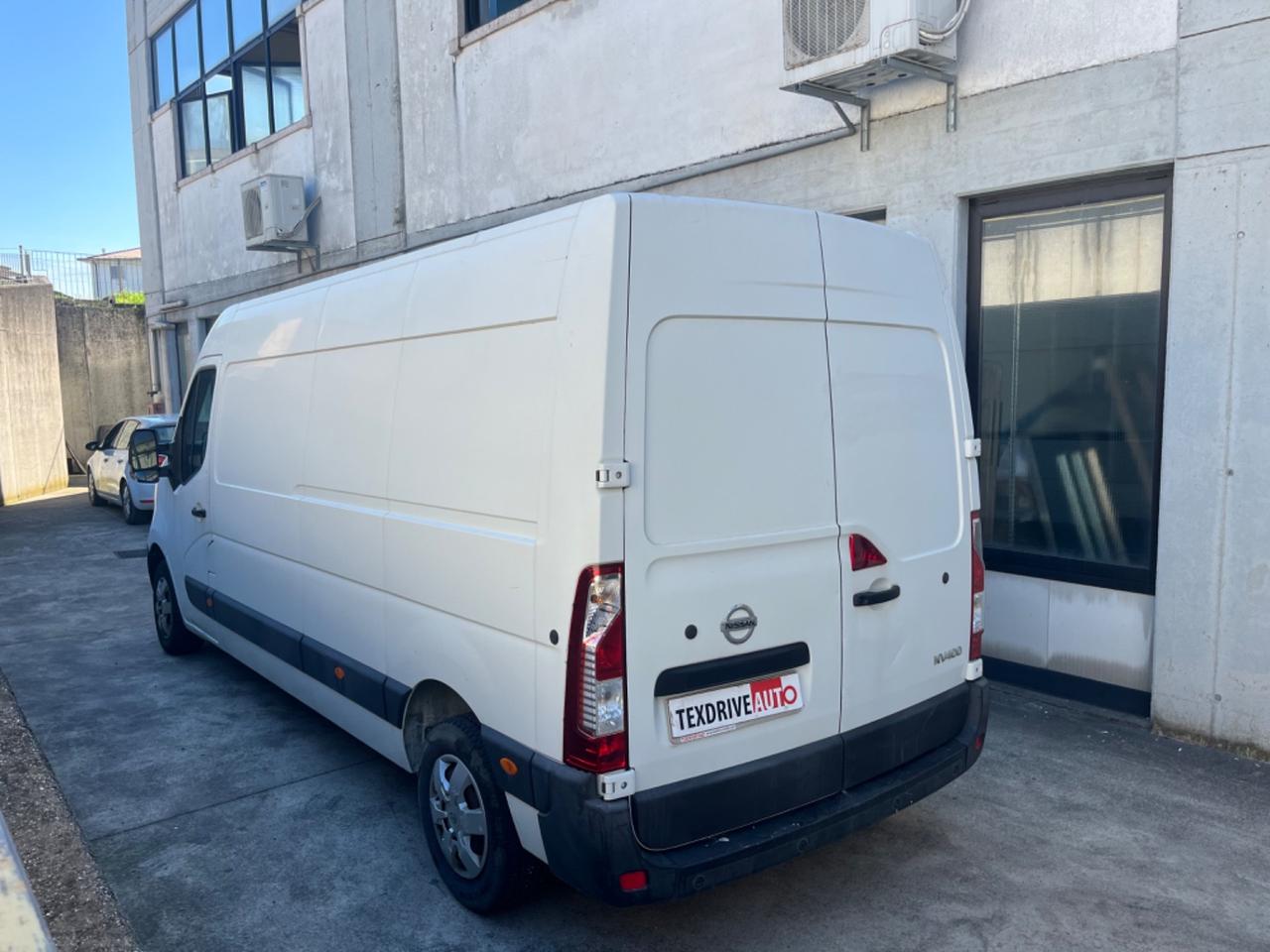 Nissan NV400