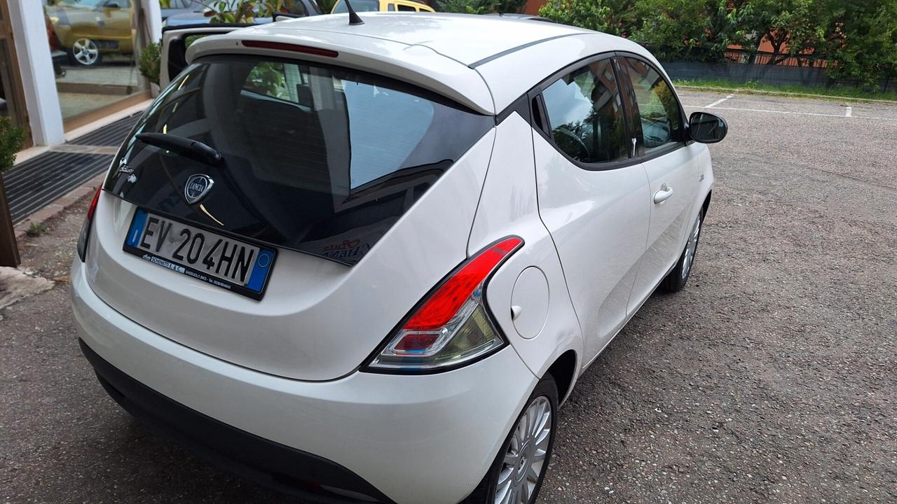 Lancia Ypsilon 1.2 69 CV 5 porte GPL Ecochic Gold