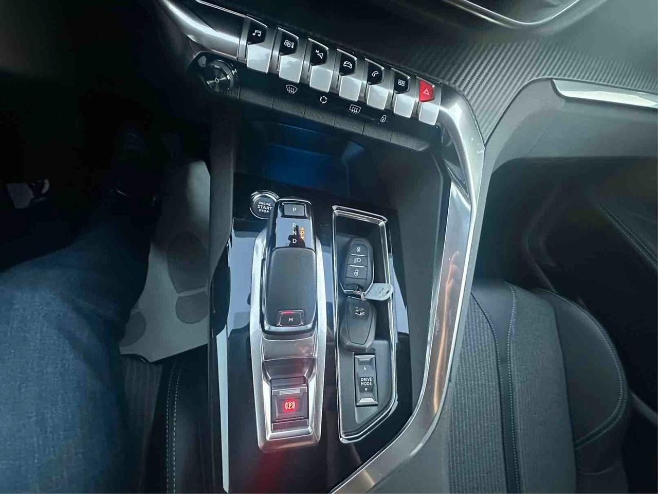 Peugeot 3008 BlueHDi 130 S&S EAT8 Allure