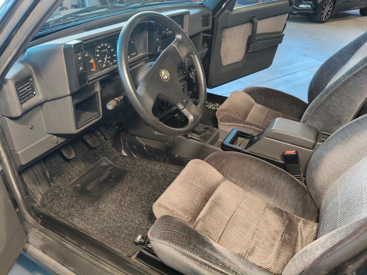 Alfa Romeo 75 1.6 IE