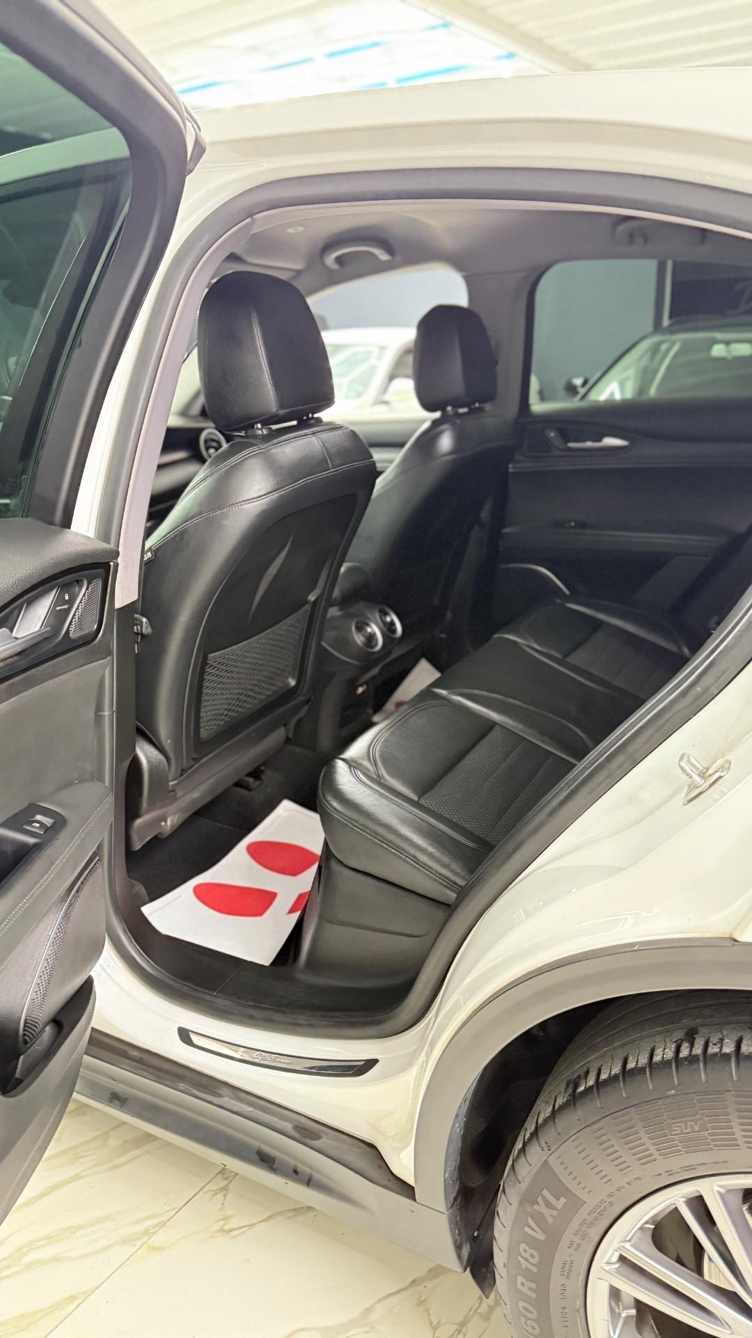 Alfa Romeo Stelvio 2.2 Turbodiesel 210 CV AT8 Q4 Super