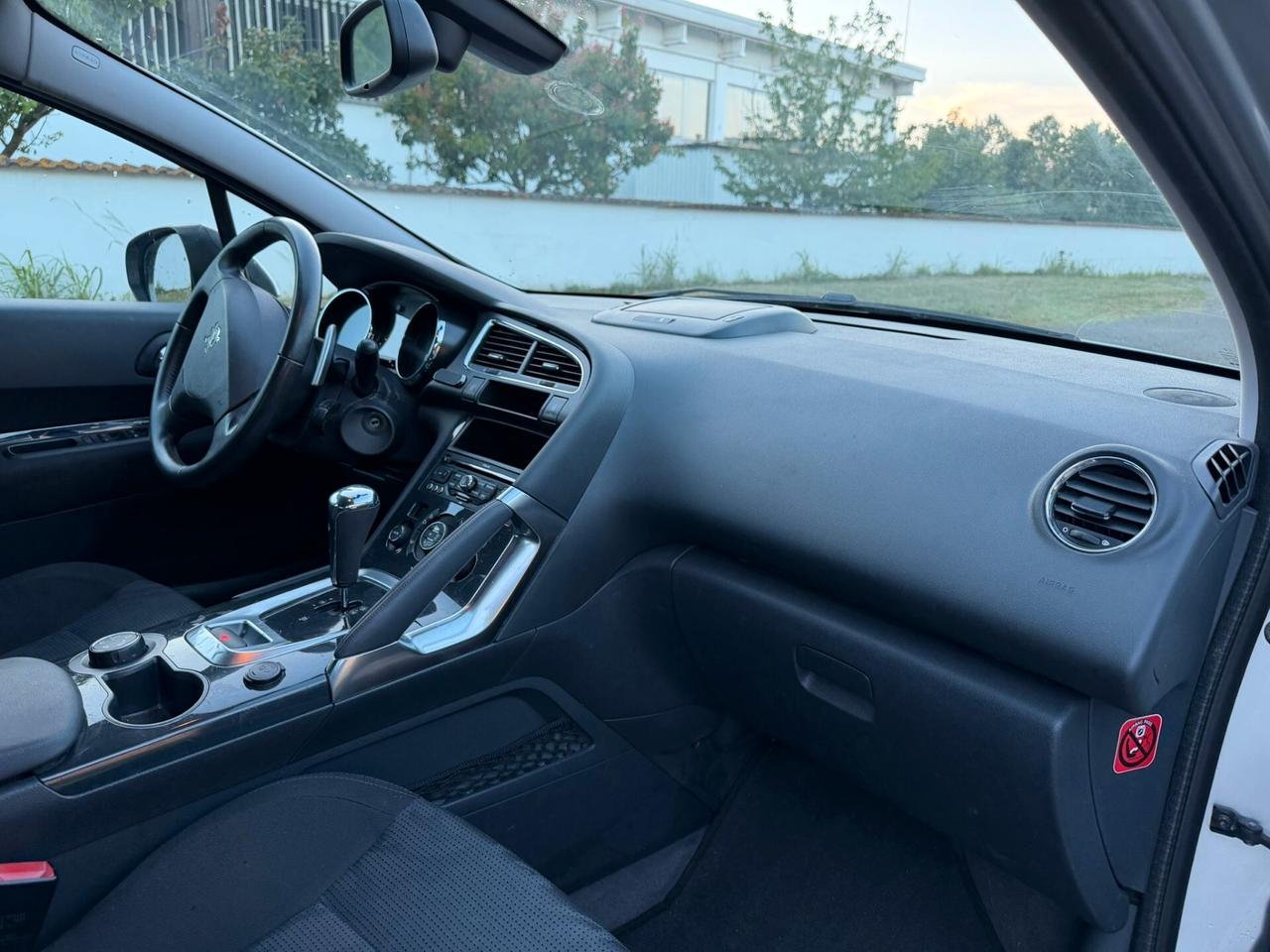 Peugeot 3008 1.6 HDi 112CV Automatico