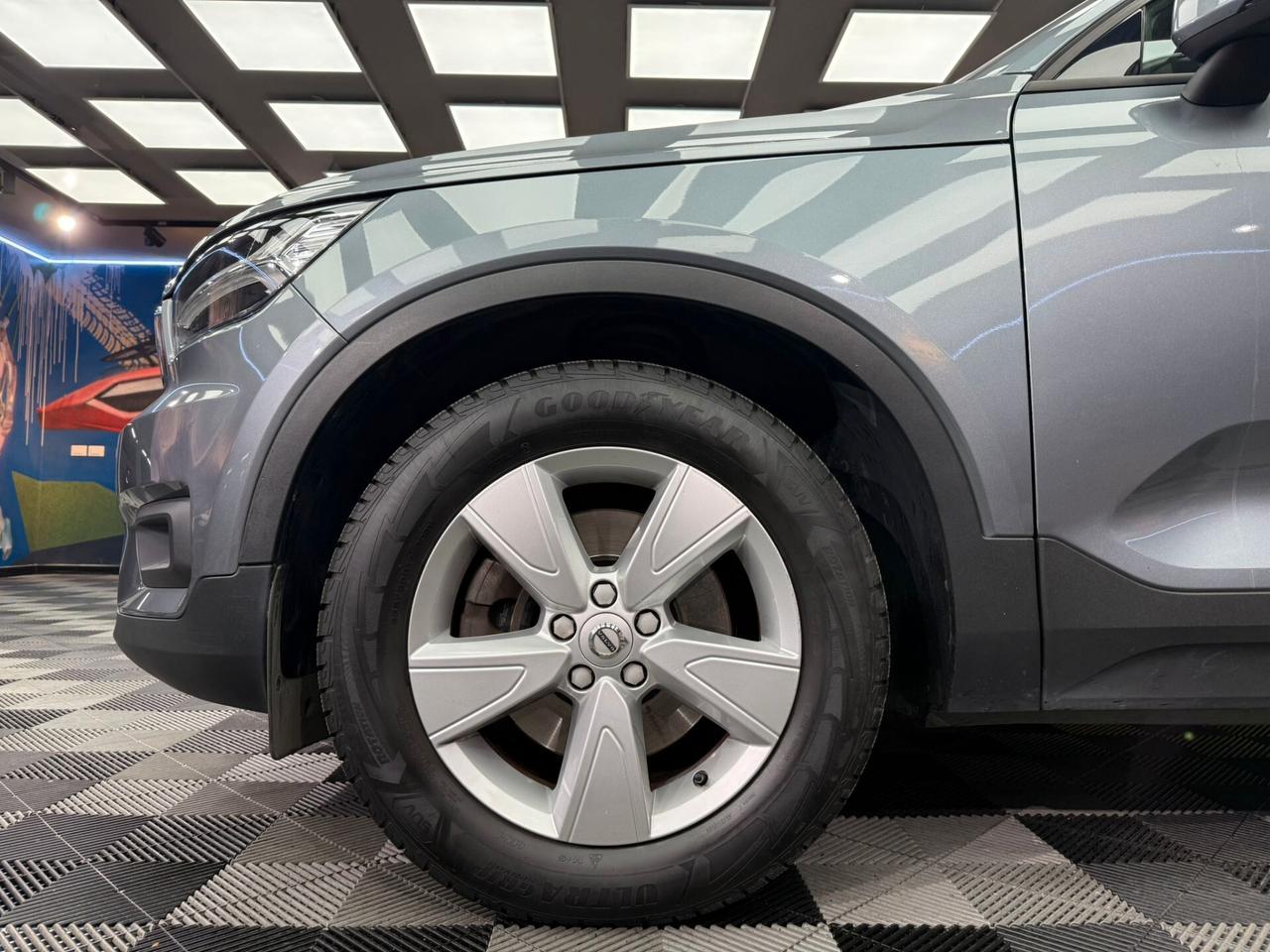 Volvo XC40 D3 AWD Geartronic R-DESING (137)