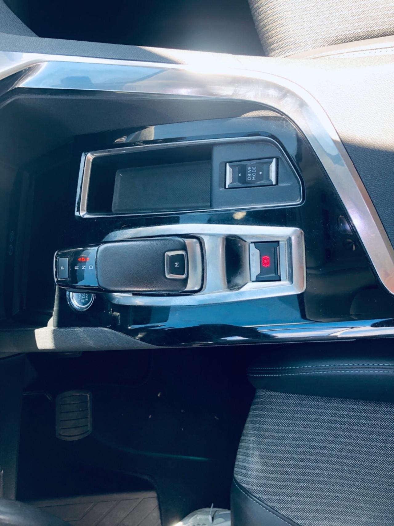 Peugeot 3008 1.5 HDI ALLURE PELLE-TELECAMERA