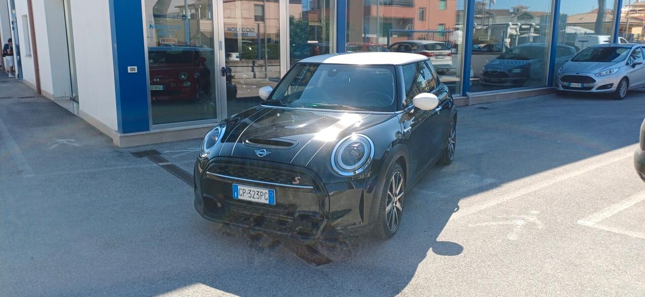 Mini 2.0 Cooper S Resolute