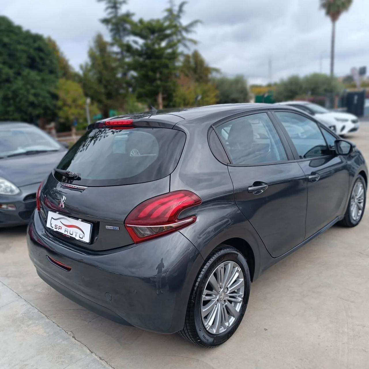 Peugeot 208 75Cv ok NEOPATENTAT