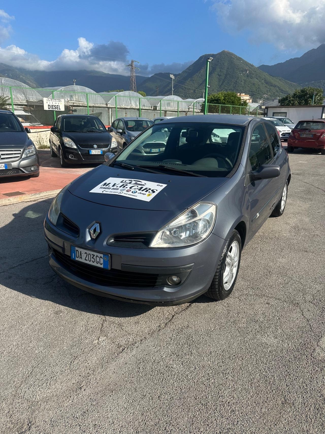 Renault Clio 1.2 16V 3 porte Luxe
