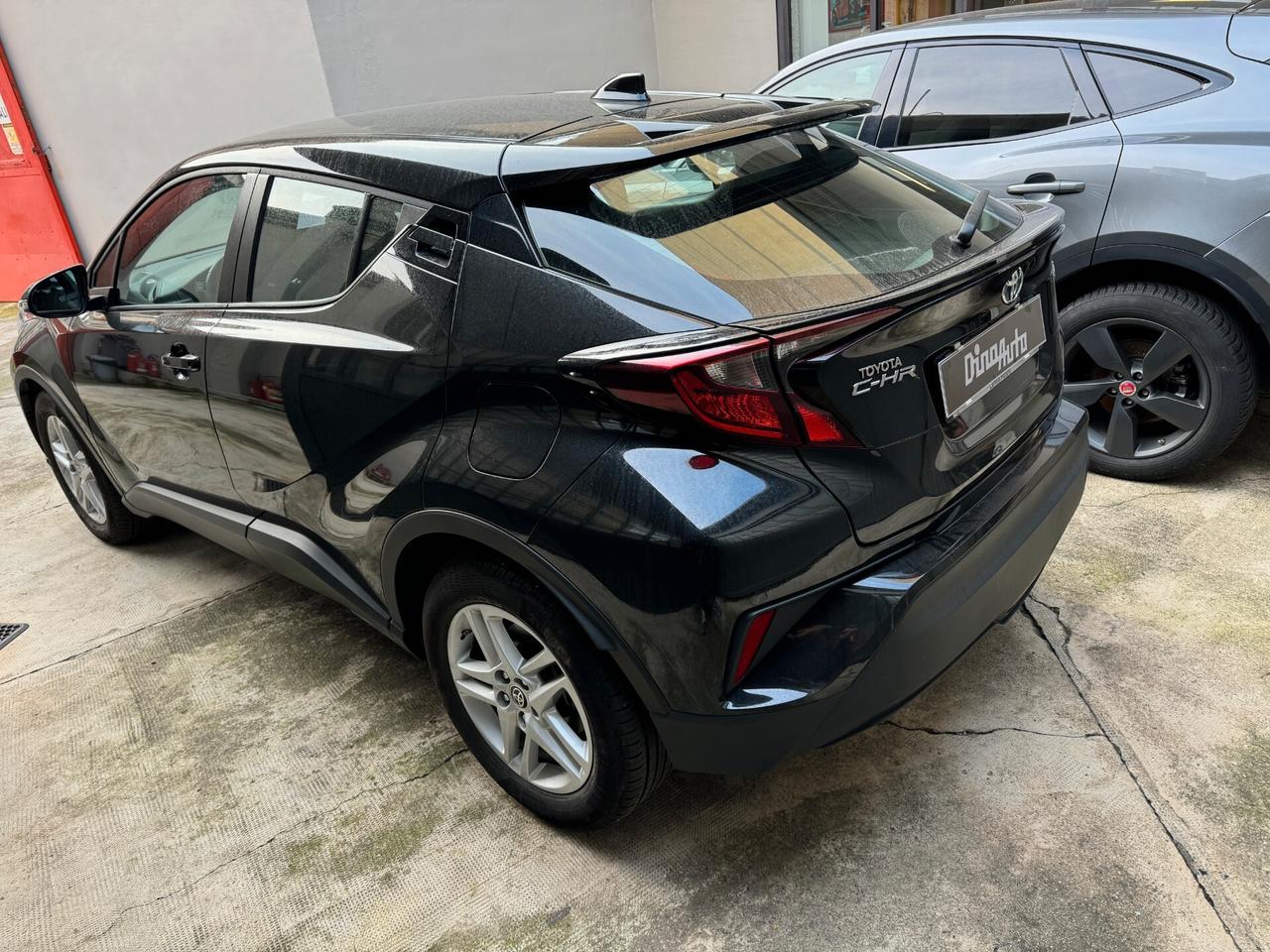 Toyota C-HR 1.8 Hybrid E-CVT Active