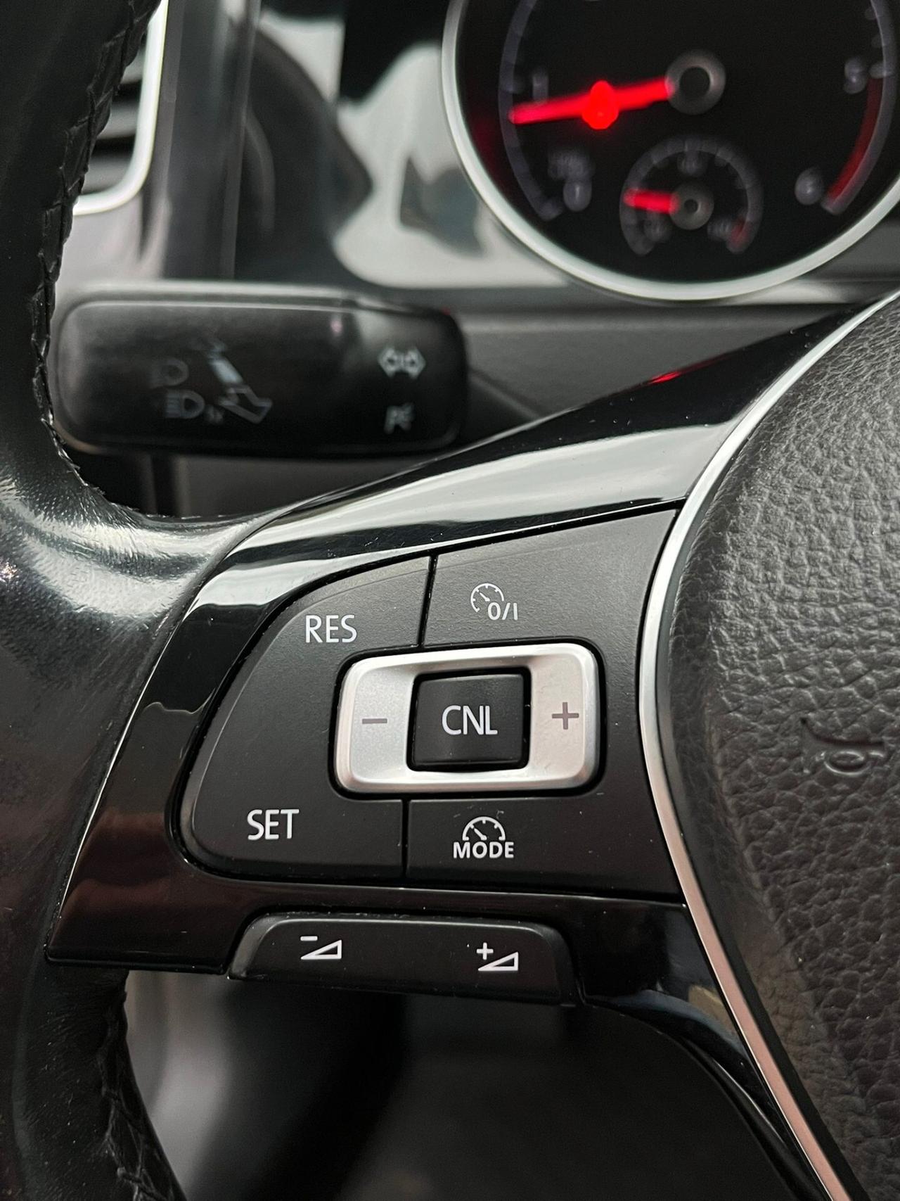 Volkswagen Golf 2.0 TDI 5p. Executive BlueMotion Technology