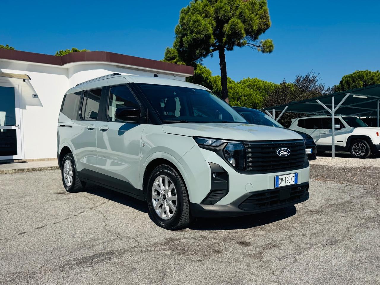 Ford Tourneo Courier 1.0 EcoBoost Active