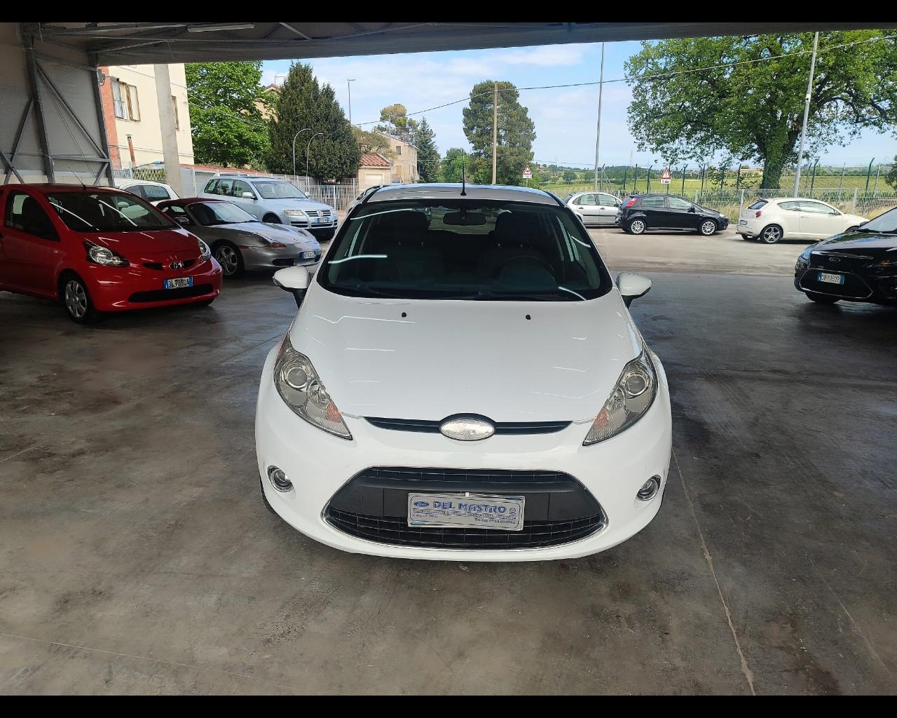 FORD Fiesta 6ª serie - Fiesta 1.4 5 porte Bz.- GPL Titanium