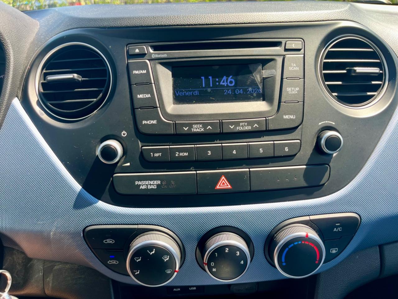 Hyundai i10 1.0benz 2015 64.000km cambio automatico perfetta