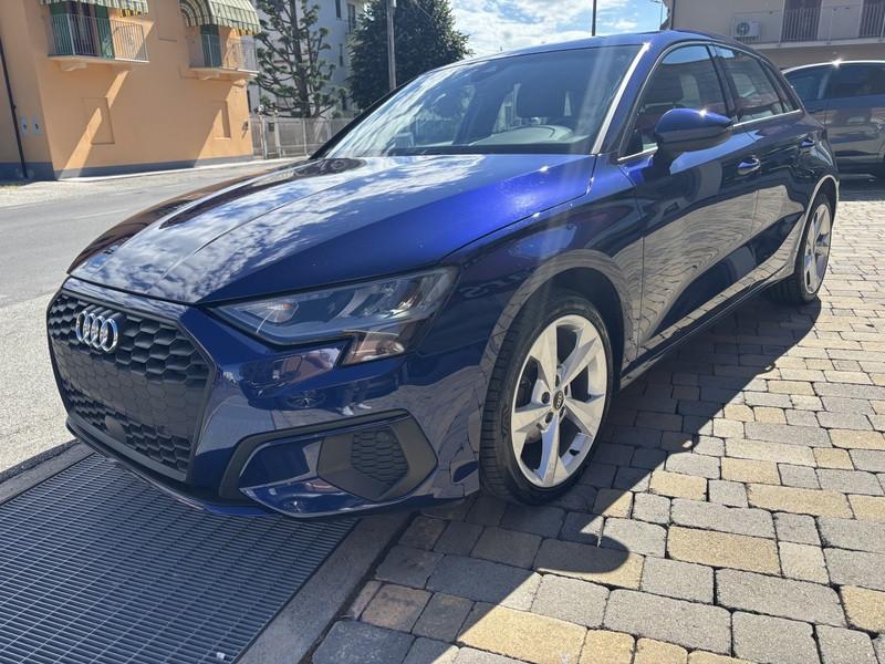 Audi A3 Sportback 30 2.0 tdi Business LED-NAVI-18"