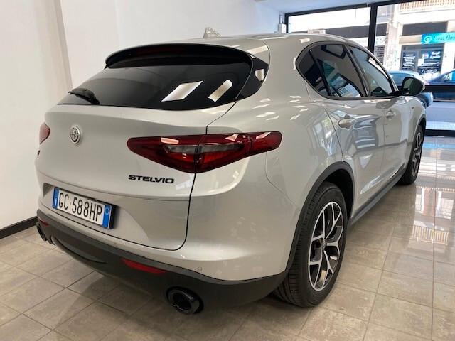 Alfa Romeo Stelvio 2.2 Turbodiesel 190 CV AT8 Q4 Sprint