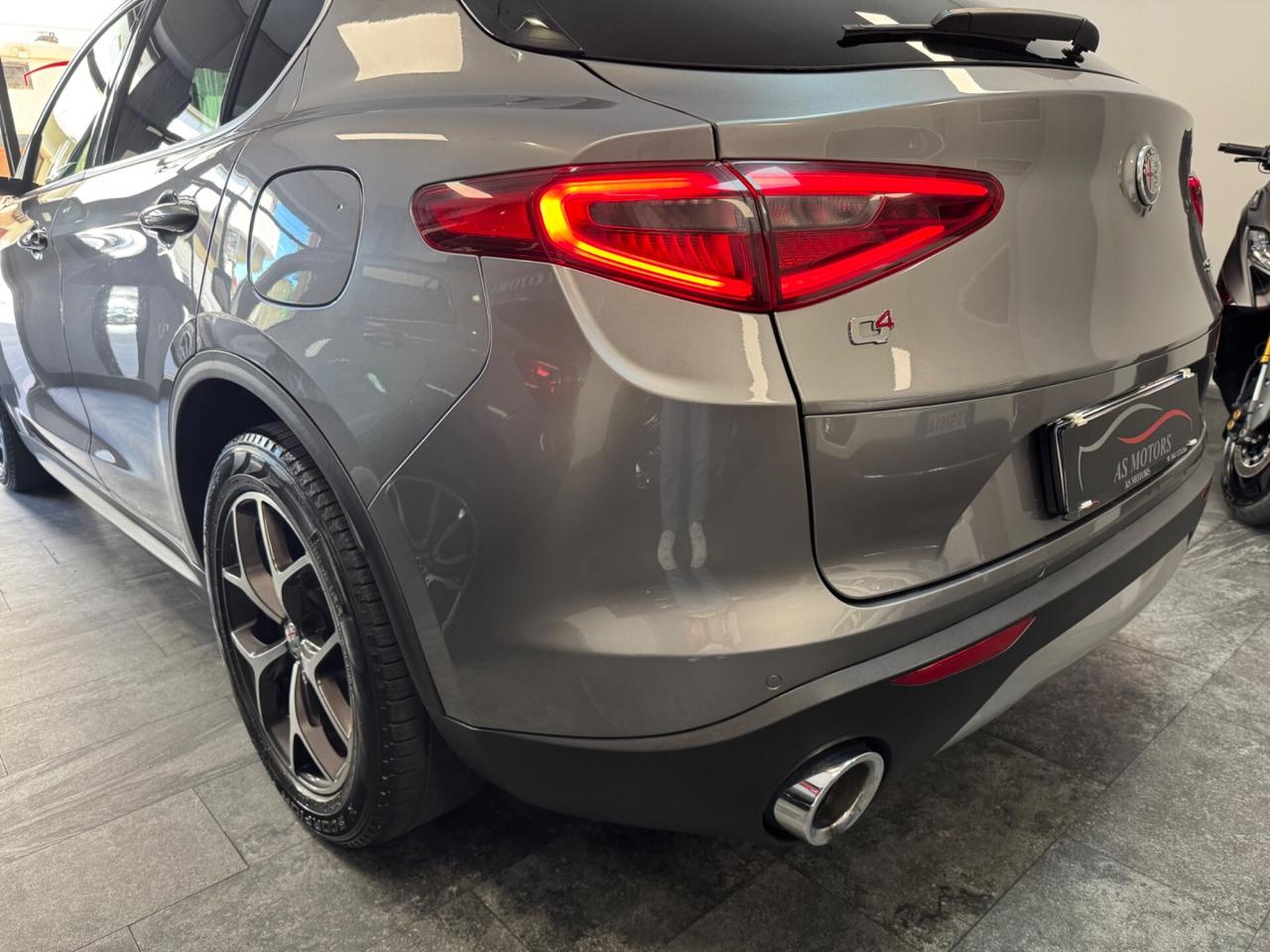 Alfa Romeo Stelvio 2.2 Q4 210 CV Gancio Traino