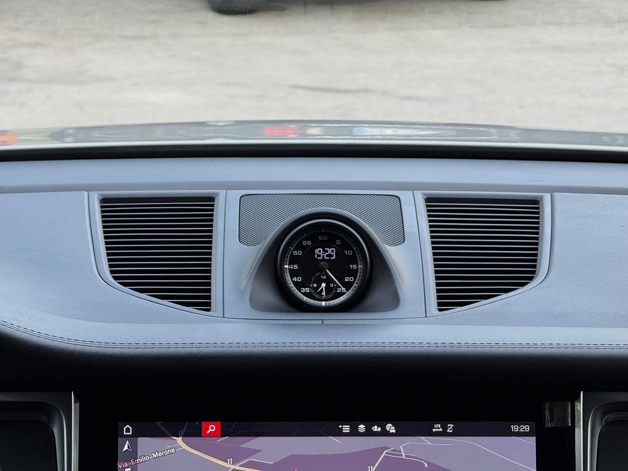 Porsche Macan 2.0 Turbo 265CV SCARICHI SPORT CHRONO