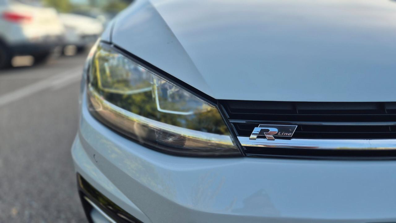 Volkswagen Golf 1.6 TDI 110 CV DSG 5p R-LINE