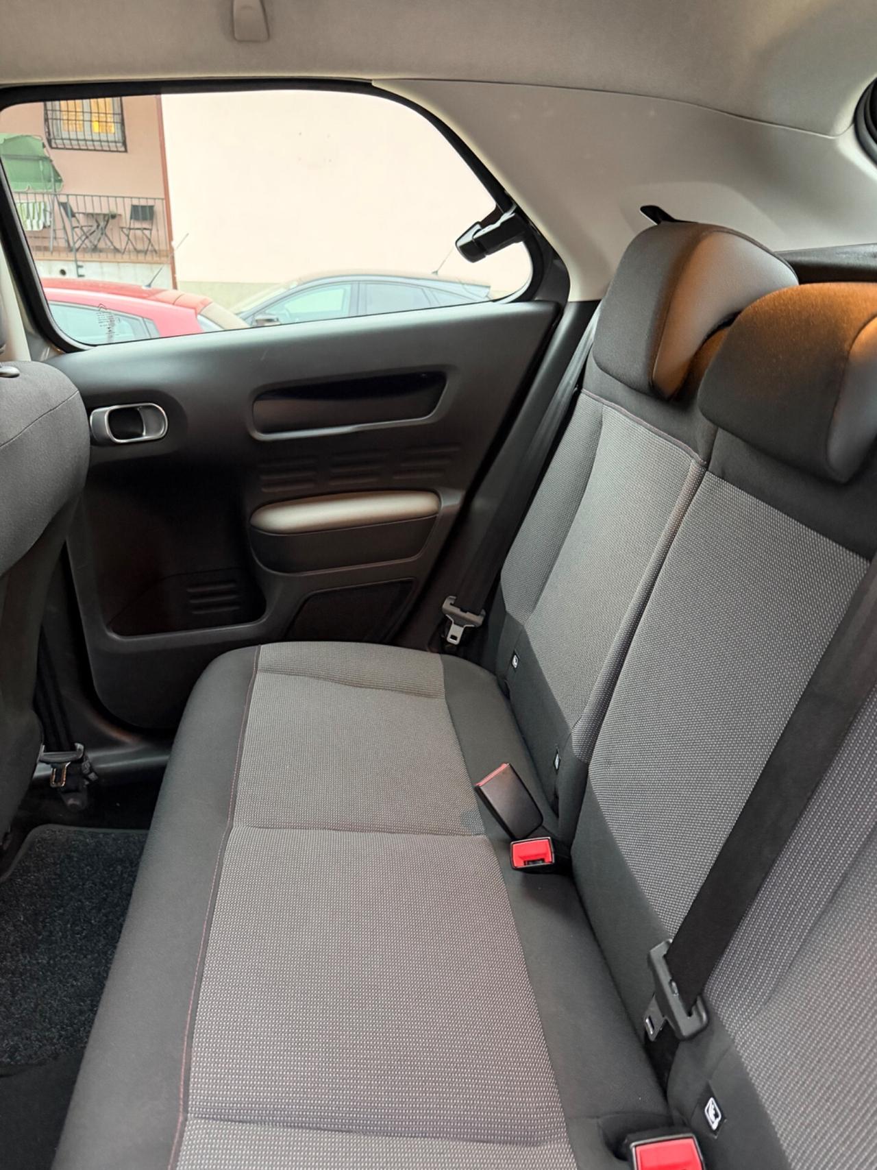 Citroen C4 CACTUS BLUEHDi 100 SHINE KMCERT