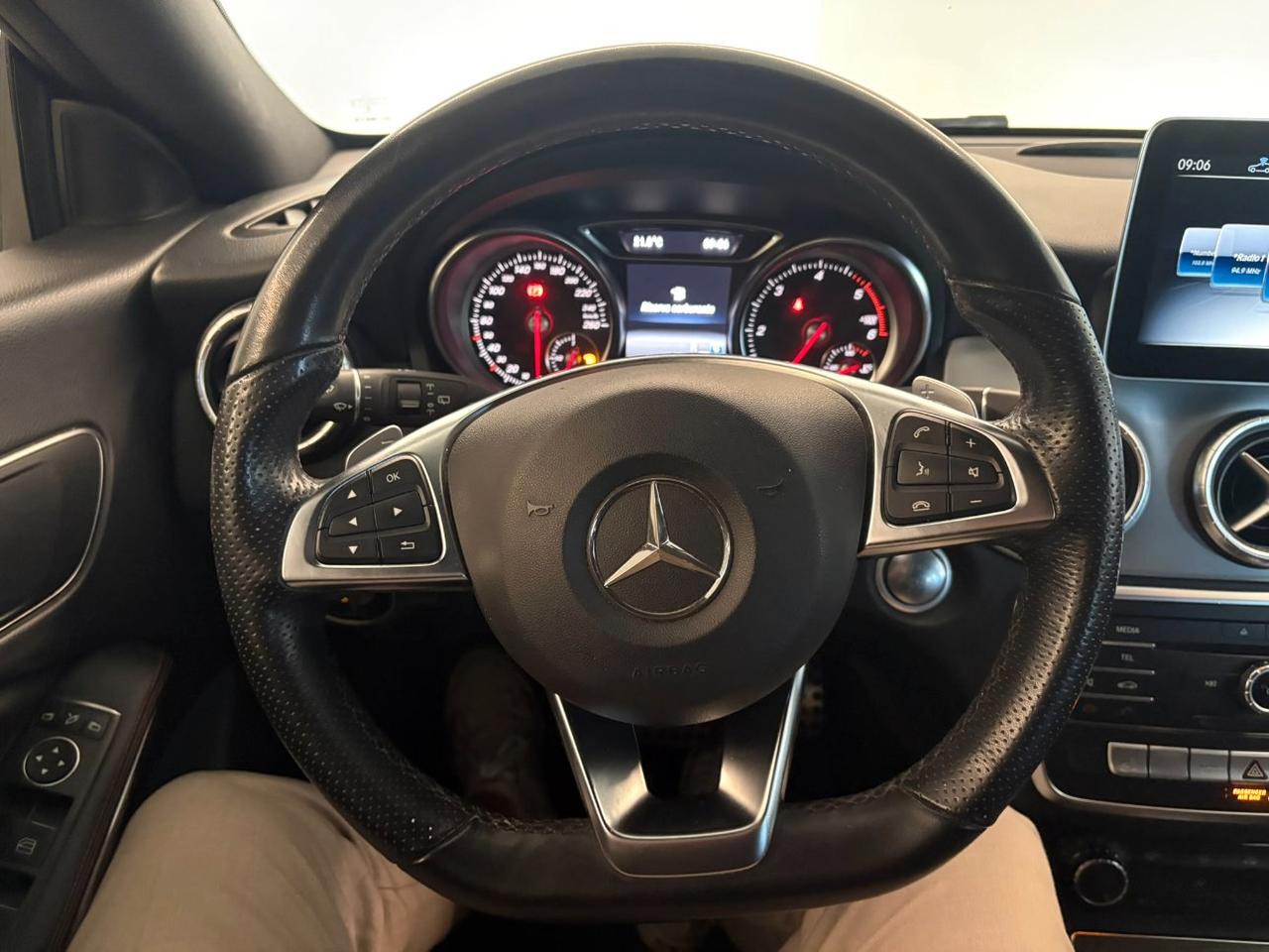 Mercedes-Benz CLA 200 d Shooting Brake Premium S.W.