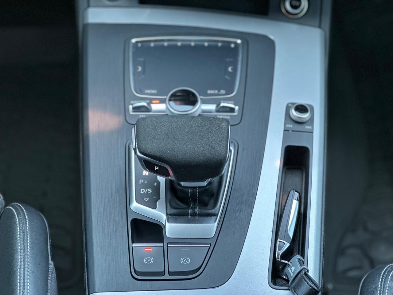 Audi Q5 2.0 TDI 190 CV quattro S tronic Business Sport