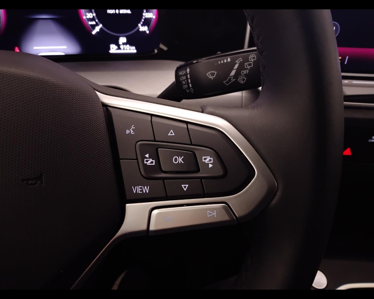 VOLKSWAGEN Golf VIII 2024 - Golf 2.0 tdi Life 115cv