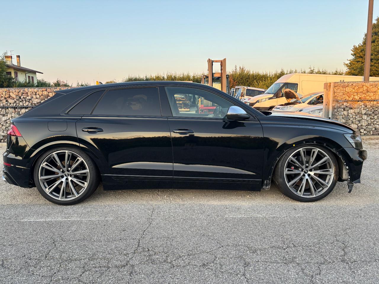 Audi Q8 SQ8 TDI quattro tiptronic sport attitude