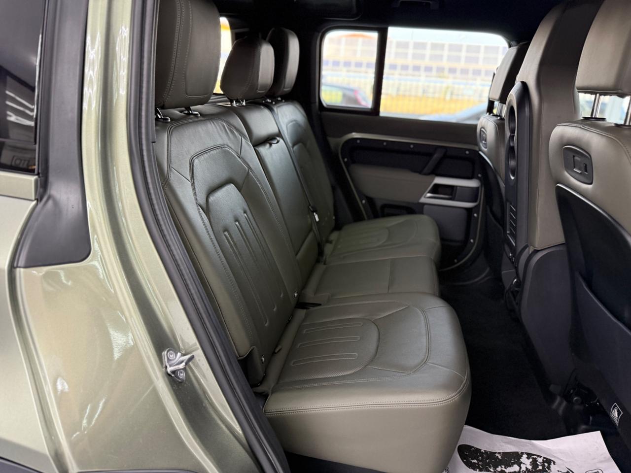 Land Rover Defender 110 3.0D I6 250 CV AWD Auto X-Dynamic HSE