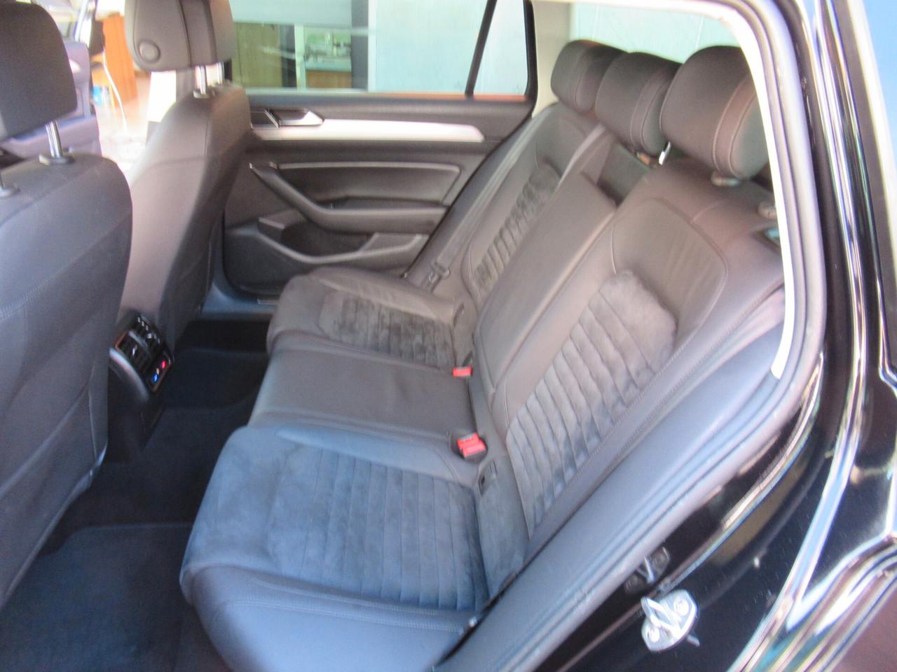 Volkswagen Passat Variant 2.0 TDI DSG Executive BlueMotion Tech.