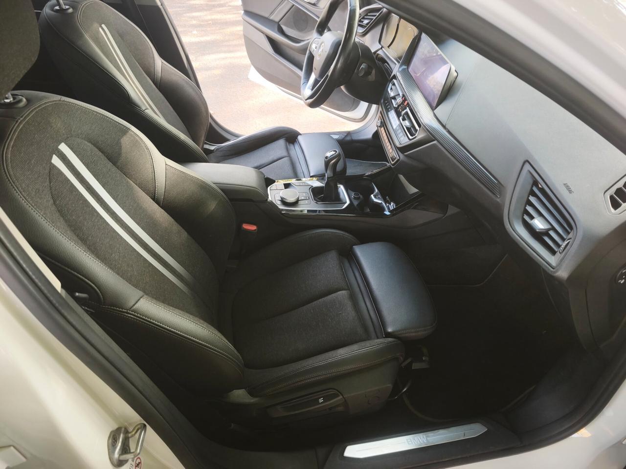 Bmw serie 1 116d 5p. Msport