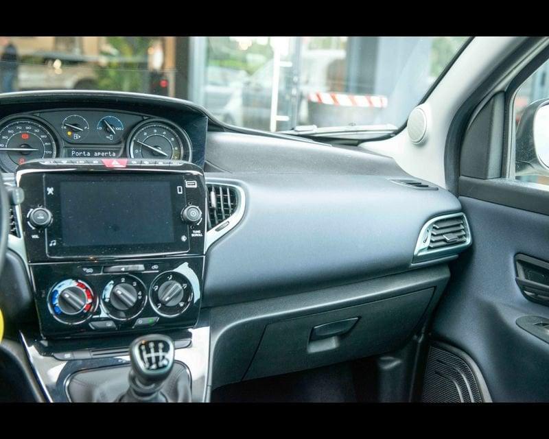 Lancia Ypsilon 3ª serie 1.0 FireFly 5 porte S&S Hybrid Gold Plus