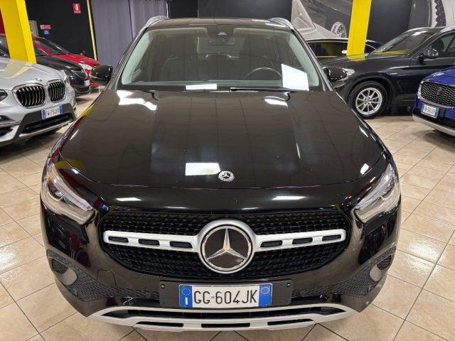 MERCEDES-BENZ GLA 200 d Automatic Sport UNIPRO - NIGHT BLACK EDITION