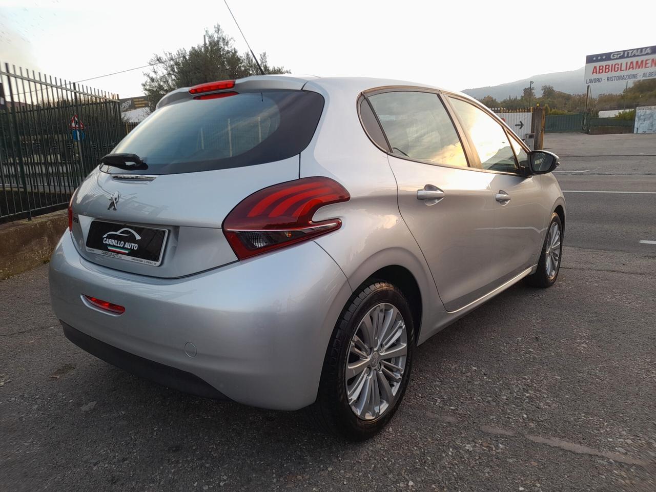 Peugeot 208 -1.6 BlueHDi 75 5 porte Allure