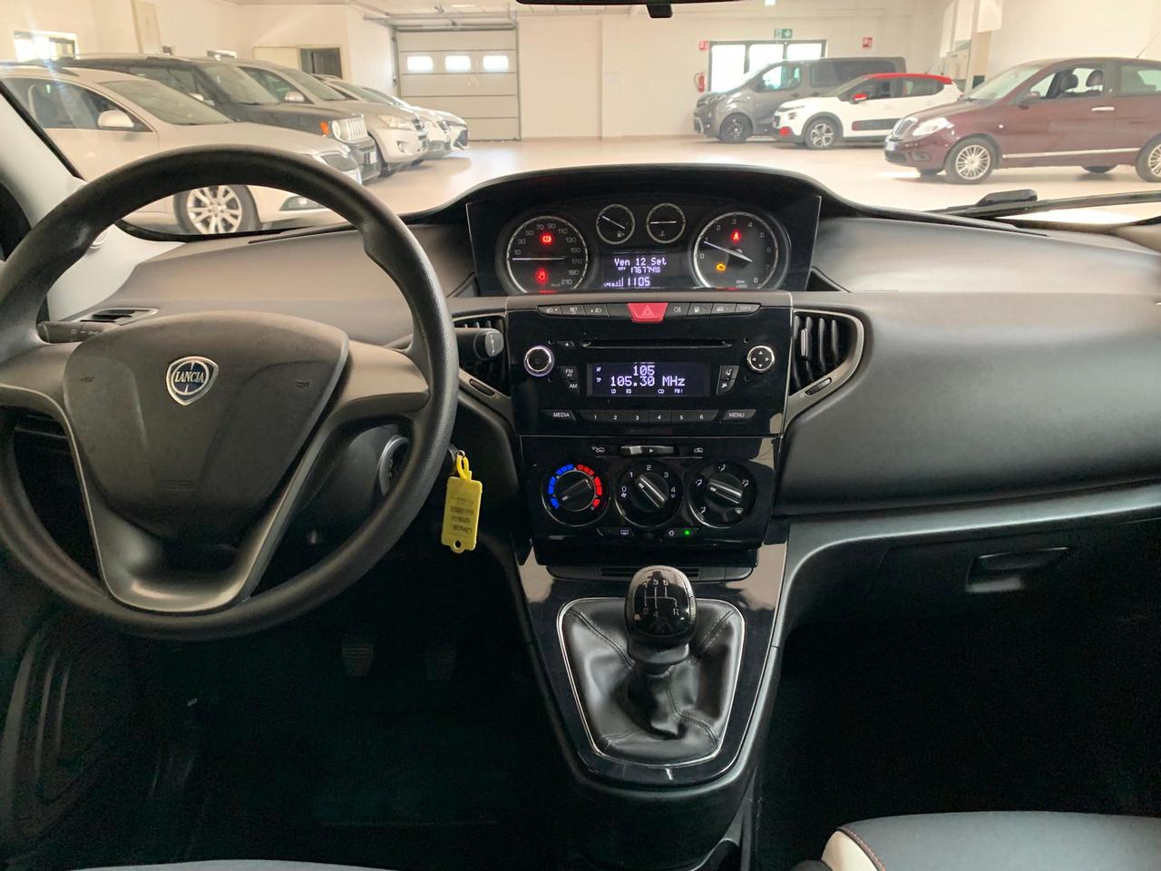 Lancia Ypsilon 1.2 8v Elefantino ecochic Gpl 69cv