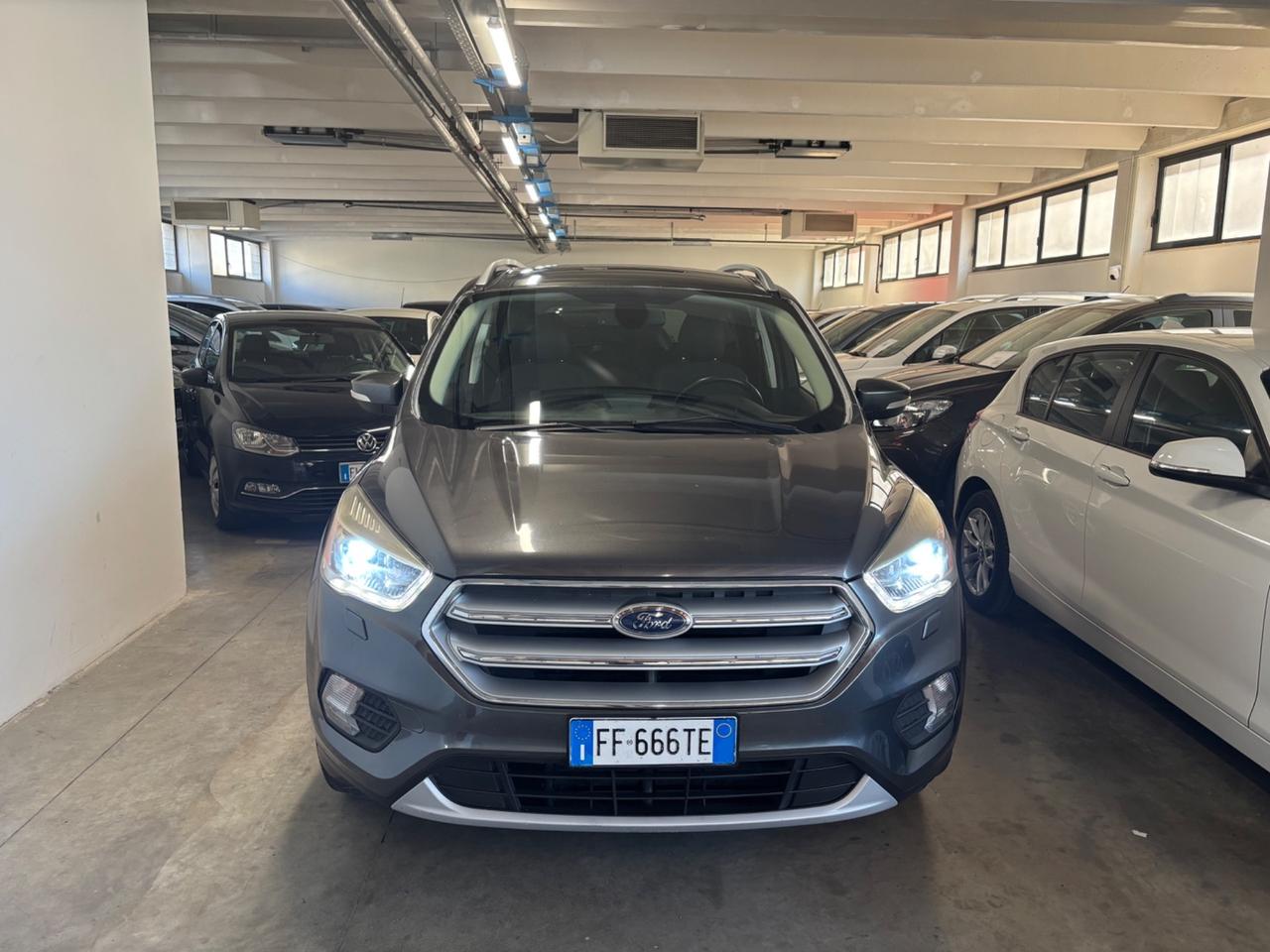 Ford Kuga 1.5 TDCI AUTOMATICA Powershift Titanium