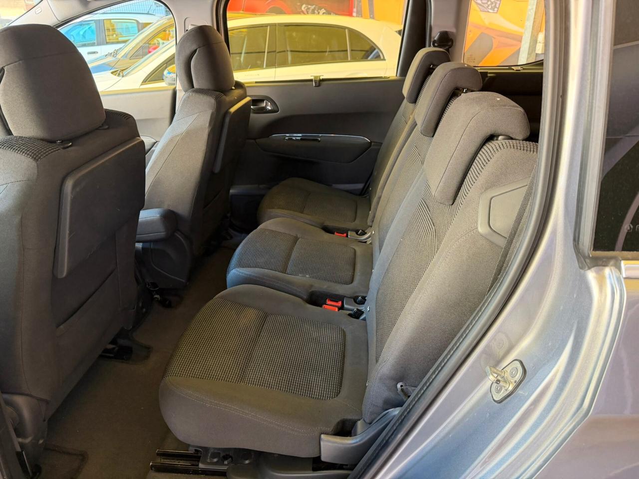 Peugeot 5008 1.6cc diesel 12 mesi garanzia-2016