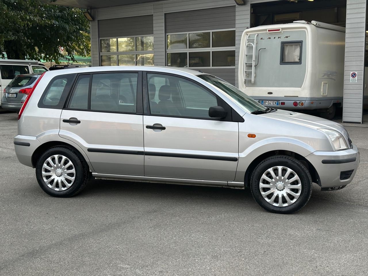 Ford Fusion 1.4 16V 5p. Leather