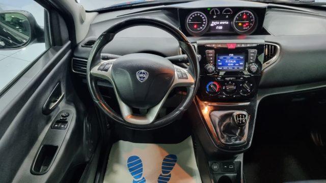 LANCIA Ypsilon 1.2 69 CV 5 porte Gold