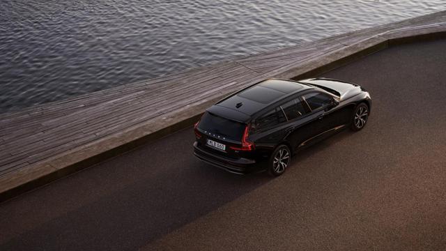 VOLVO V60 B4 (Benzina) PLUS DARK AUTOMATICA