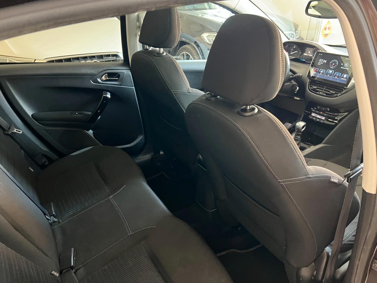 Peugeot 208 1.6 e-HDi 115 CV Stop&Start 5 porte Allure
