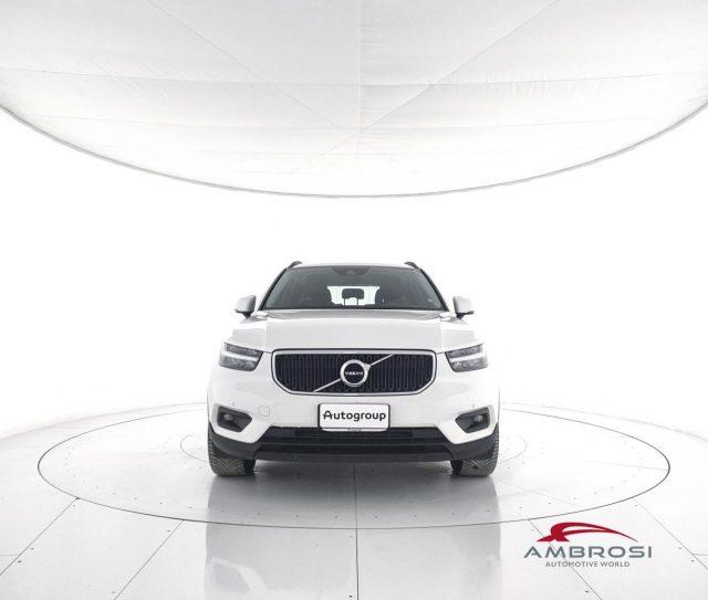 VOLVO XC40 D3 Momentum Pro