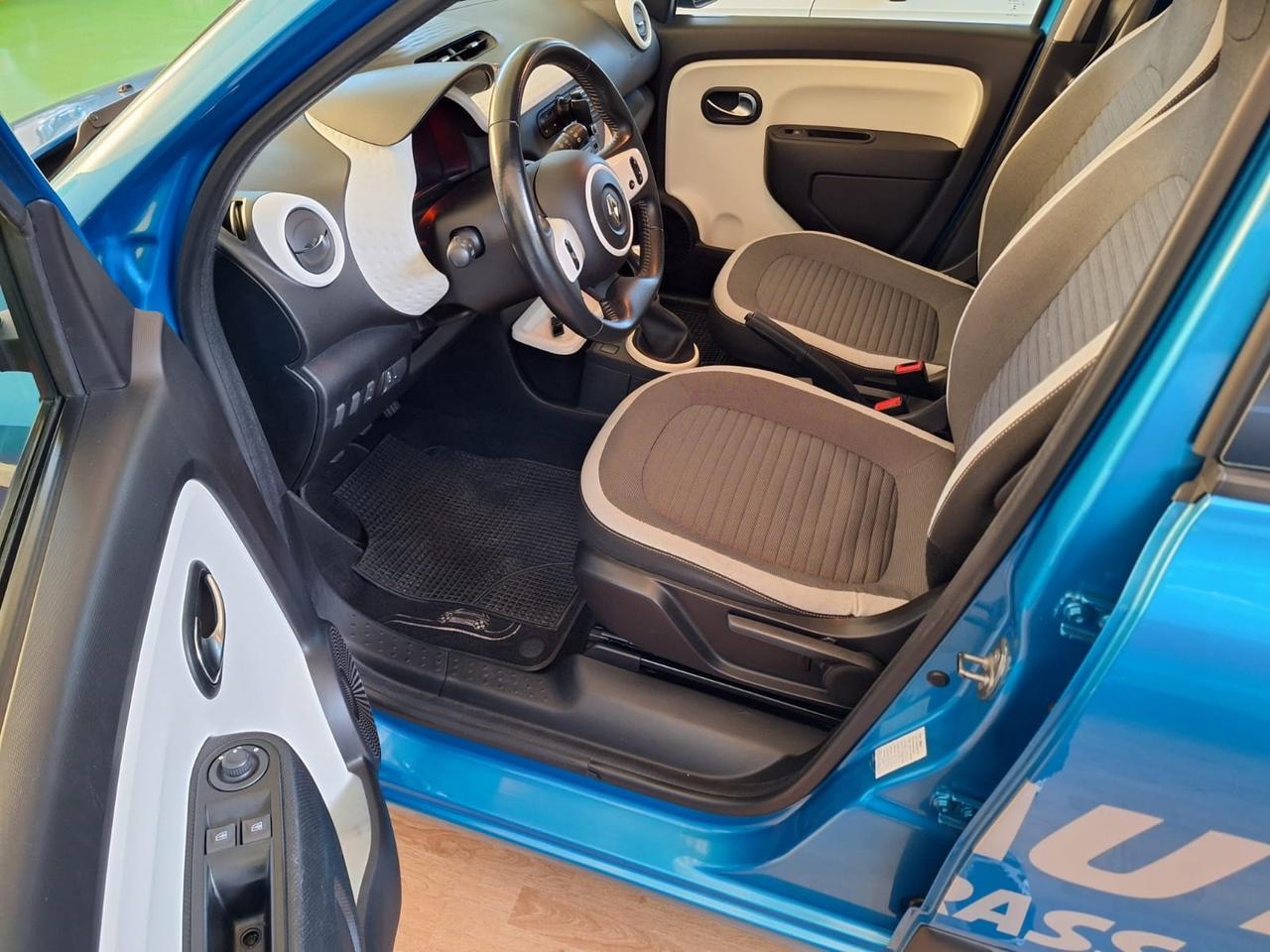 Renault Twingo 1.0 benzina NOLEGGIO A BREVE