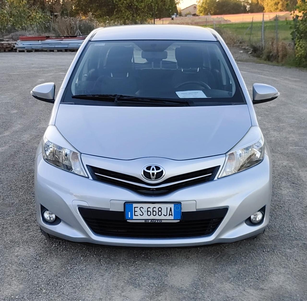 Toyota Yaris 1.4 D-4D 5 porte Lounge