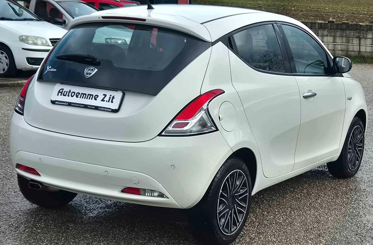 Lancia Ypsilon 1.2 69 CV 5 porte Gold