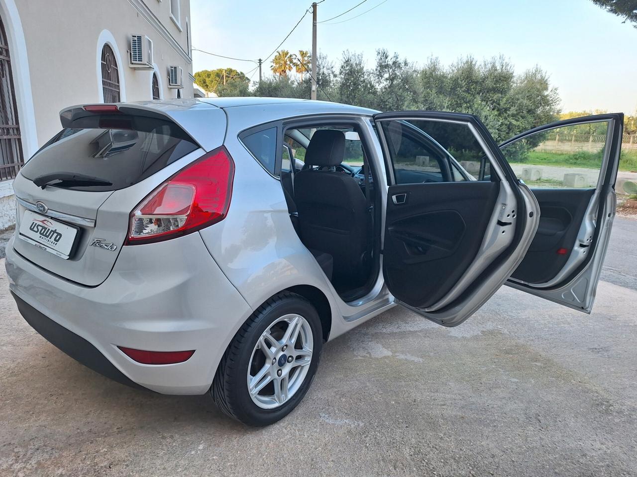 Ford Fiesta 1.5 TDCi 75CV 5 p NAVI Titanium